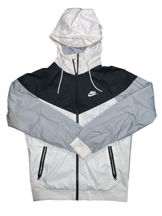 Erkaklar uchun original Nike vetrovka