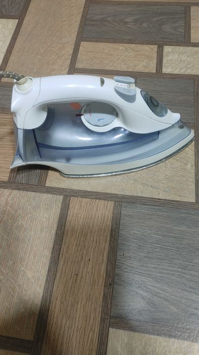 Продам утюг фирма nikai