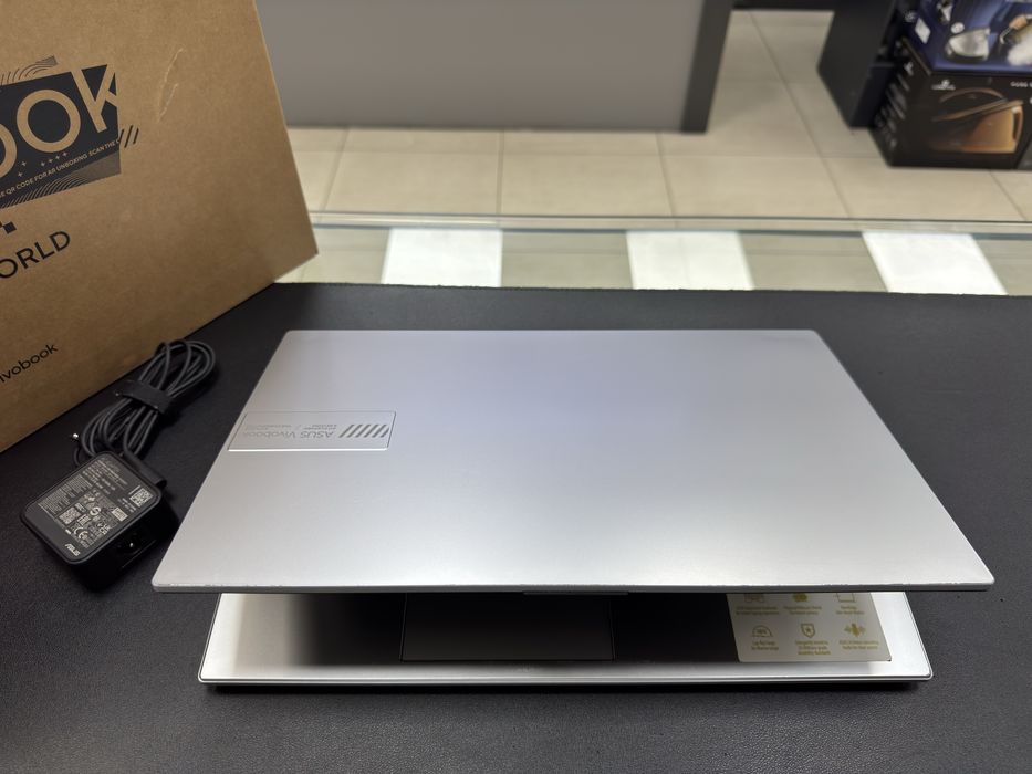 AMD Ryzen 5 7520U i5 Ozu-16gb DDR5 Ssd-512gb iPS Silver 2026