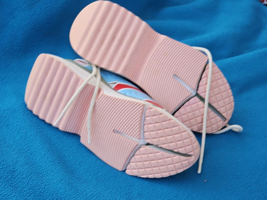 Karl Lagerfeld оригинални дамски сникърси 37 номер