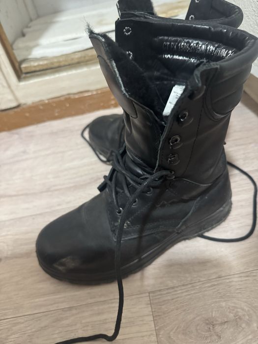 Продам зимние берцы размер 41