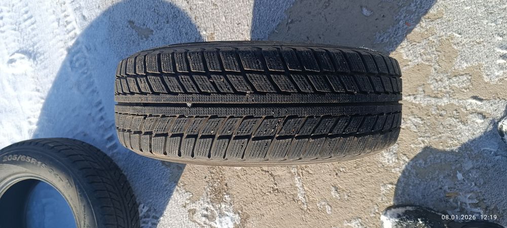 Шины зимние продам