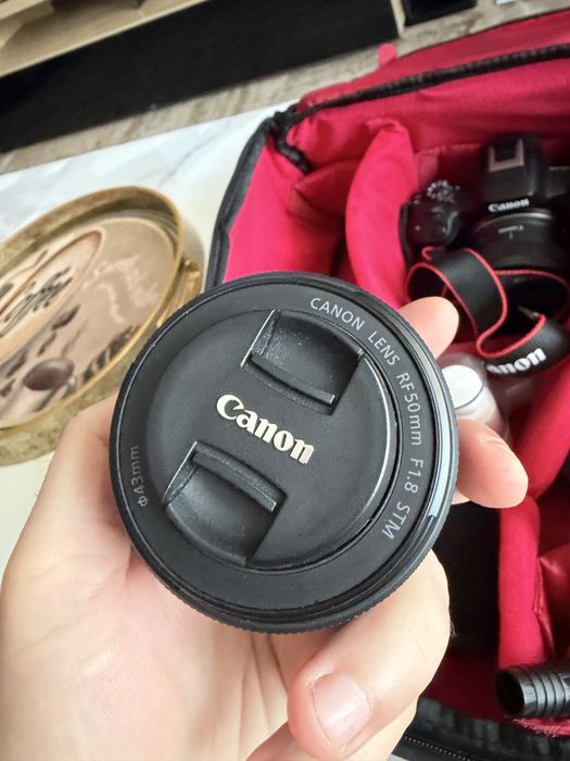 Canon R50 + 2 obiective + rucsac