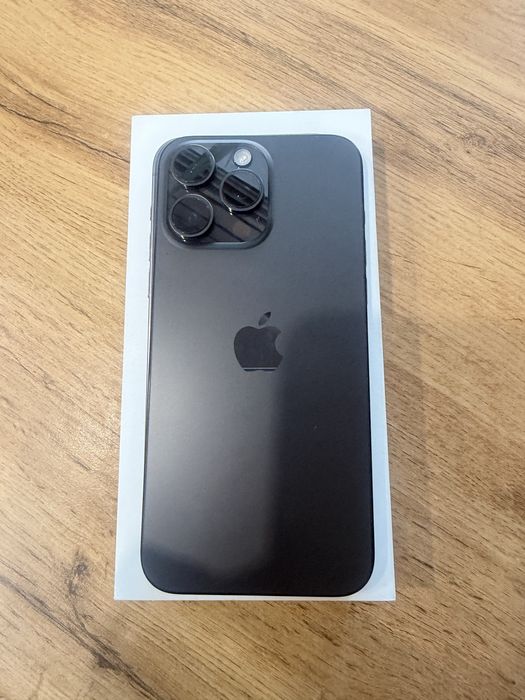 Продаю iphone 15 pro max 256 гб
