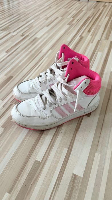 Маратонки Адидас 37 номер