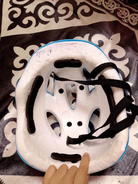 Продам каску использовано