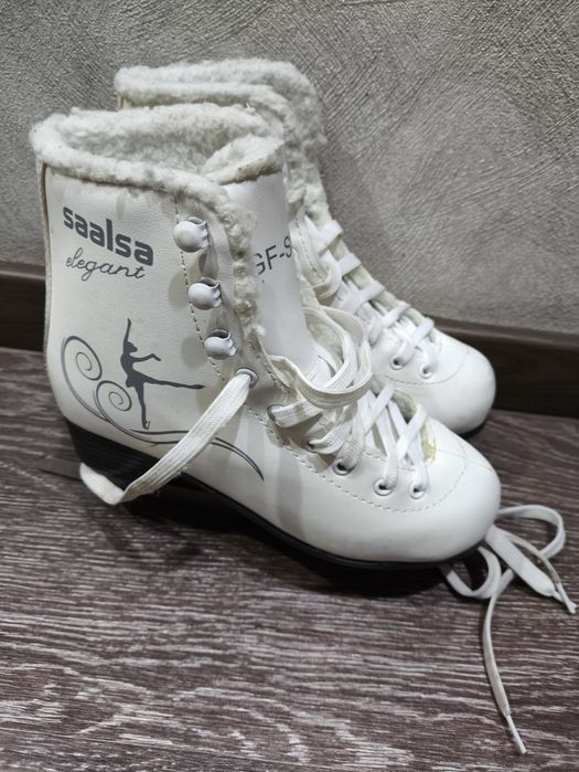 Продаются фигурные коньки