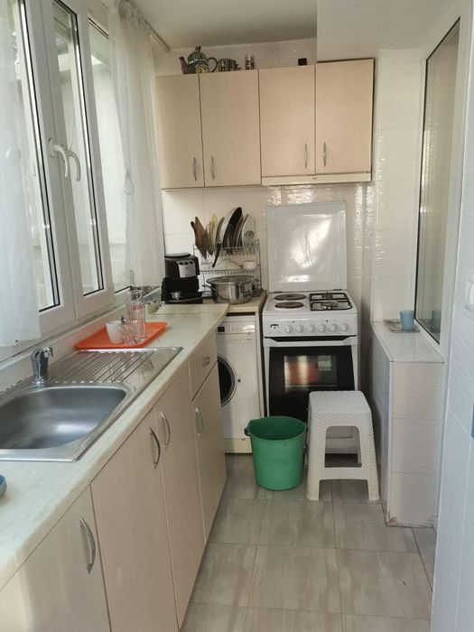 Дава се под наем Едностаен апартамент в Бургас, Център - 40 кв.м за 255 € - Снимка #1