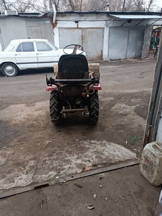 Мини  трактор на бензине