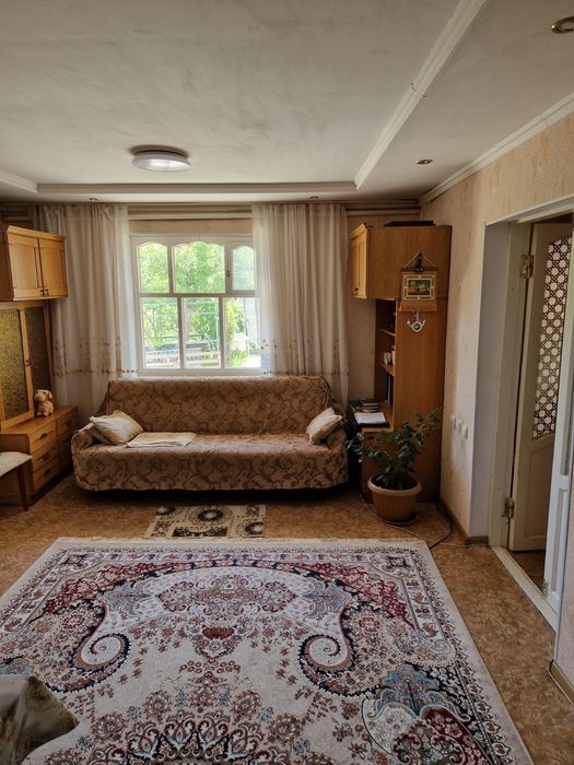 Продаётся просторный дом в Бурное