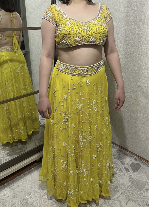 Продам индийский костьюм.