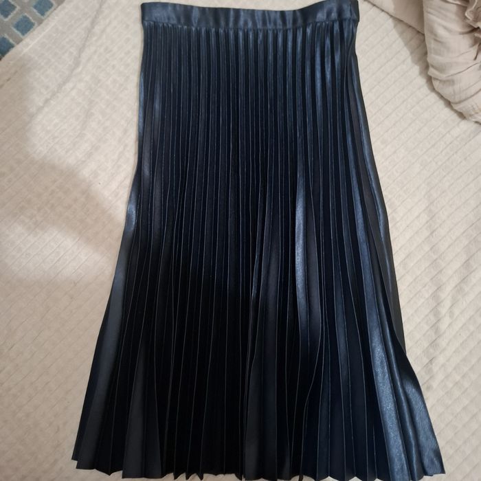 Fusta plisata de satin mai gros