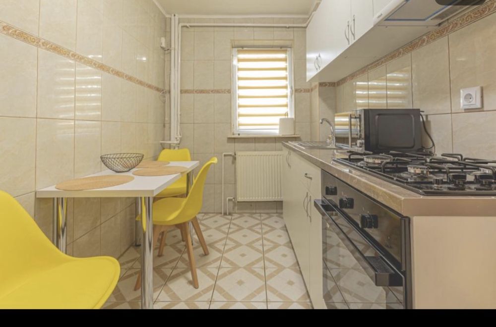 Inchiriez apartament cu 3 cam, cartier  Trivale, parter, parcare, complet mobilat si utilat