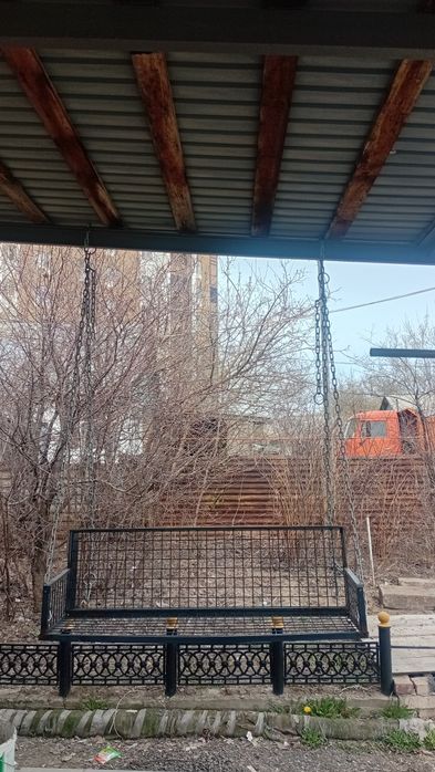 Продам качелью железную