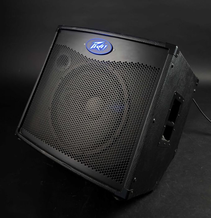 Amplificator combo de chitară bass Peavey TNT 115 Tour Series  600W