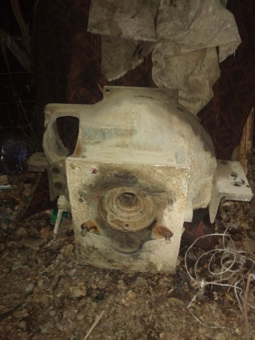 ЗИЛ (каробка).  кожух ТТЗ 80+ЗИЛ кардан