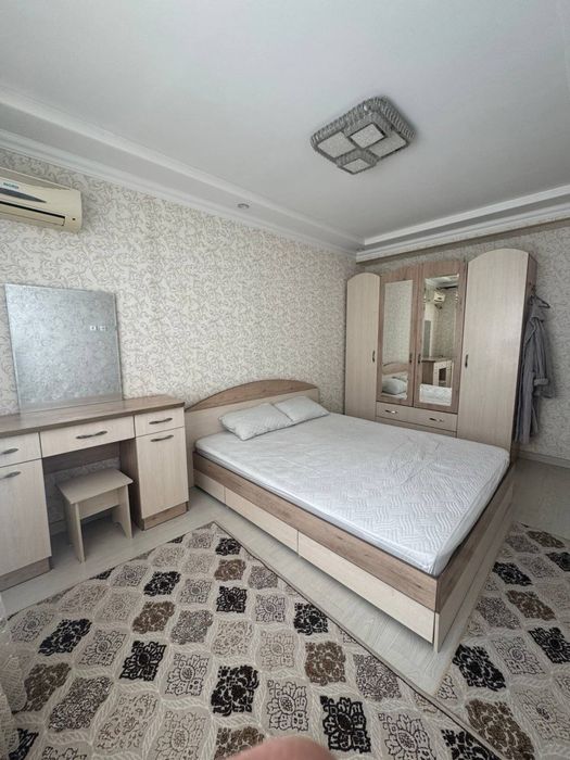 Ц-5 Продаётса 2/2/4 Метро минор 55кв.м