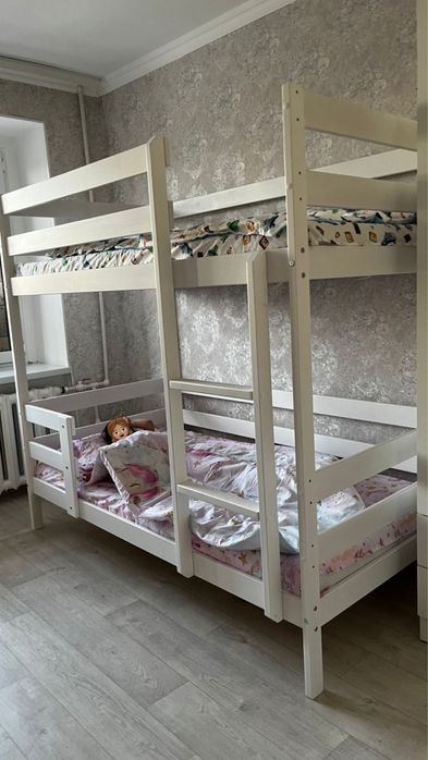 Двухъярусная кровать