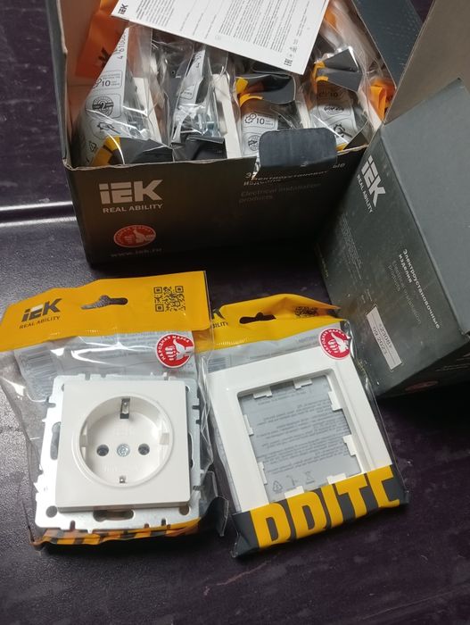 Продам розетки .