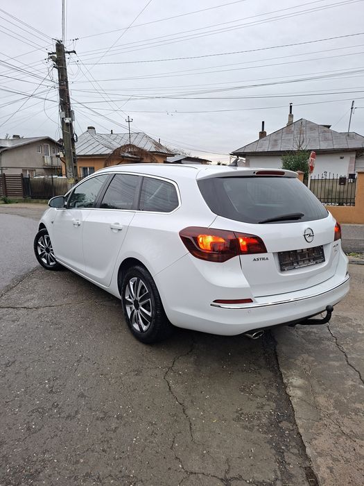 Opel Astra J Facelift