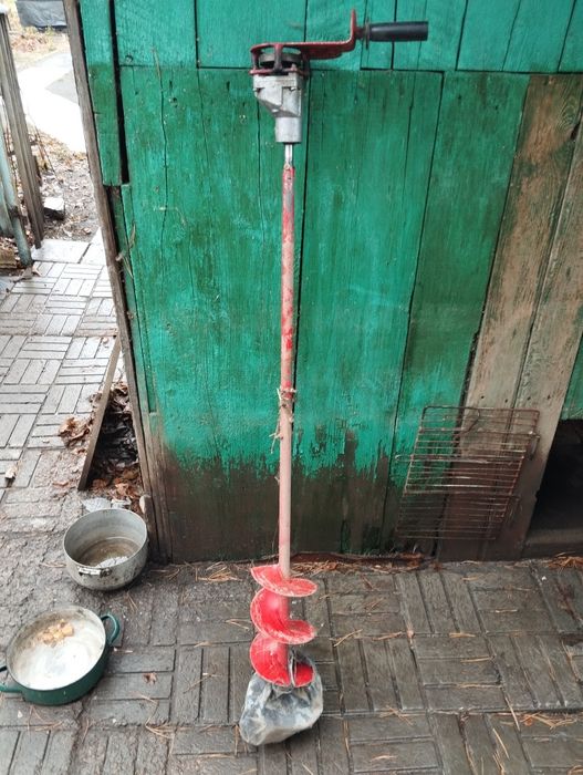 Продам мотобур . Шнек и редуктор к бензопиле