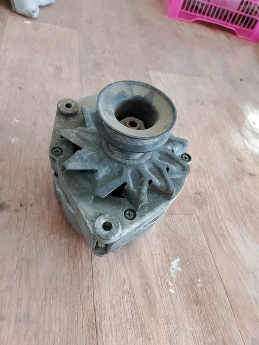 Пассат генератор 1.8