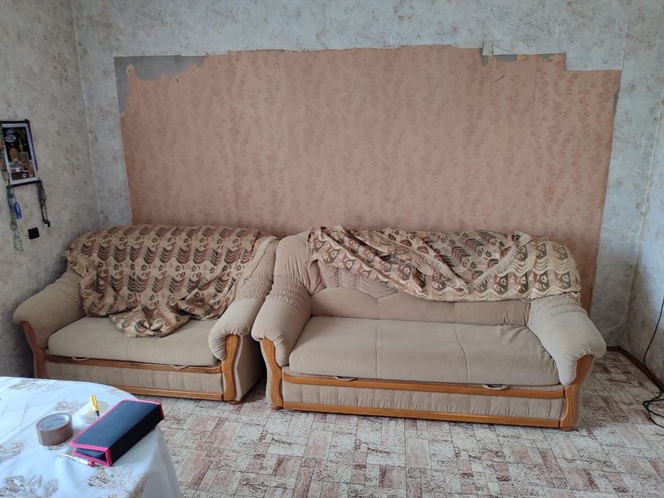 Продам мягкий уголок диван и 2 кресла