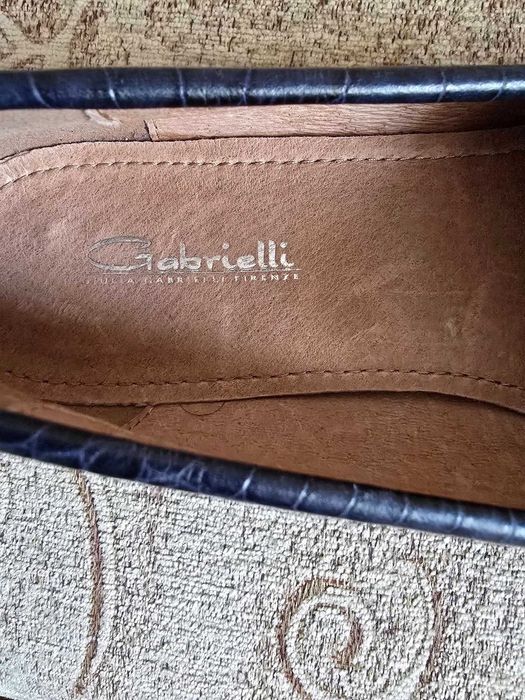 Чисто нови дамски обувки 37 номер