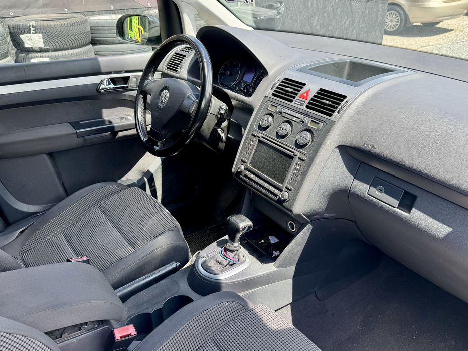 VW Touran / DSG / 2.0 TDI / 140 CP / 7 locuri
