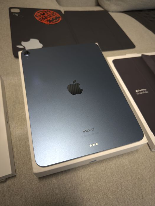 Vand iPad Air 5 M1 256gb WIFI albastru