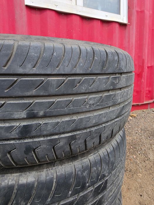 Продам комплект шин 215/60 r16