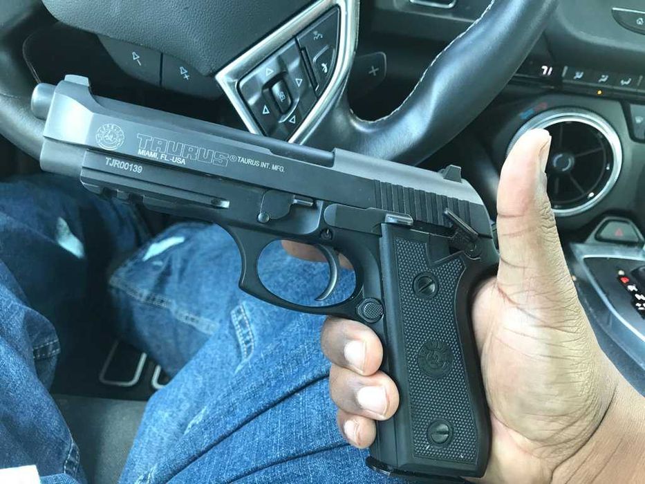 Pistol Airsoft TAURUS PT92 Full METAL 1,1kg Co2 PUTERNIC SI GREU