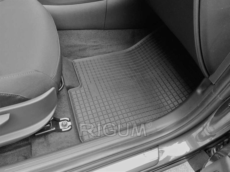 Гумени стелки или багажник HYUNDAI Tucson след 2021г.