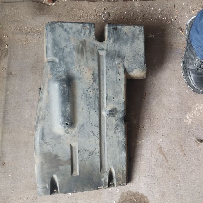 Защита бензонасос 124