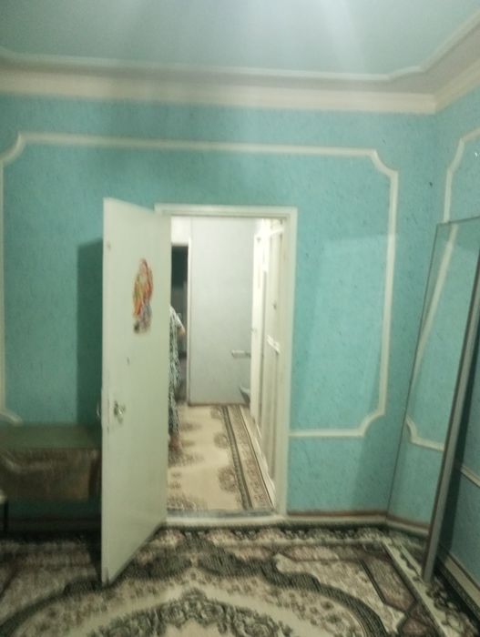 Чирчик аренда 2 ком квартира в 9 мкр 2 этаж