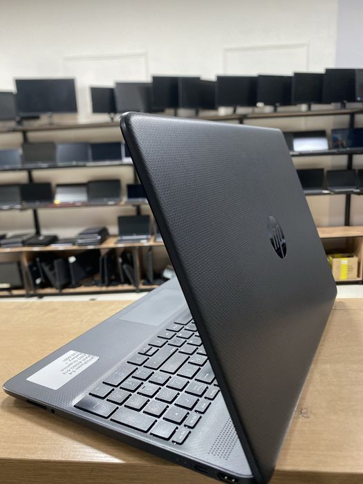 Ноутбук HP Ryzen 5-4/RAM8/SSD512/AMDGraphics