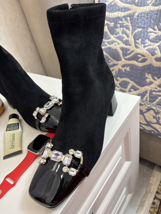 Продам 2 ботинки зима 1 ботинки осень