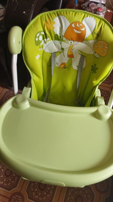 продаю детский столик для кормления,детские ходунки,ванночка,фитнесмяч