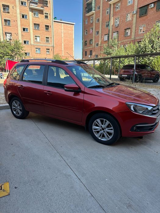 Продаю свою машину Lada Granta