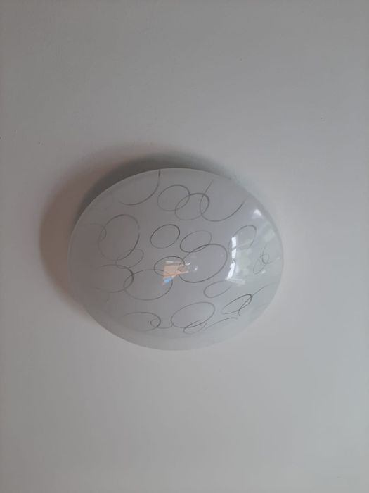 Продам люстру.  .