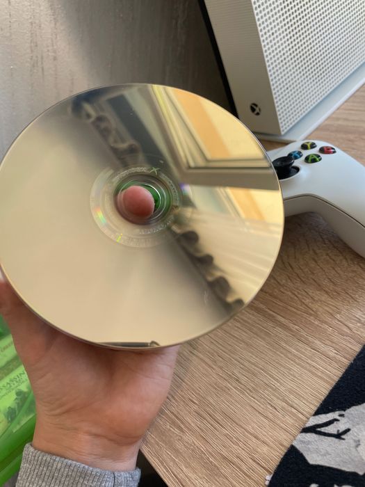 Продавам xbox one в отлично състояние.