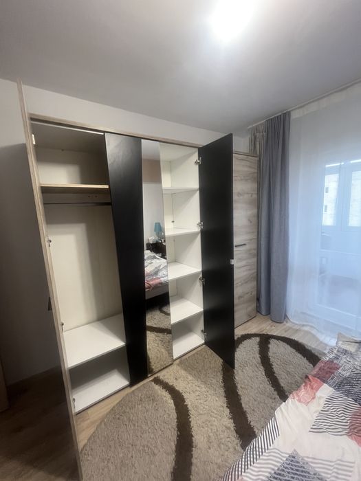 Vand dulap de sufragerie