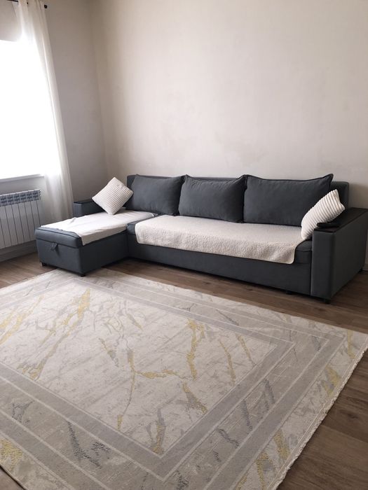 Диван угловой в отличном состоянии