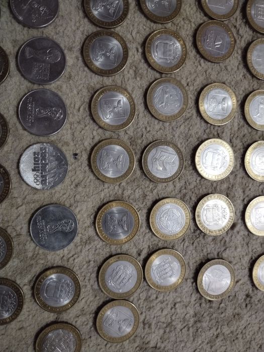 Монета 10 рублей Сочи 2018 Футбол