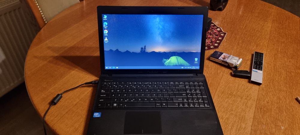 Laptop Asus functional windows 10 pro nou si geanta