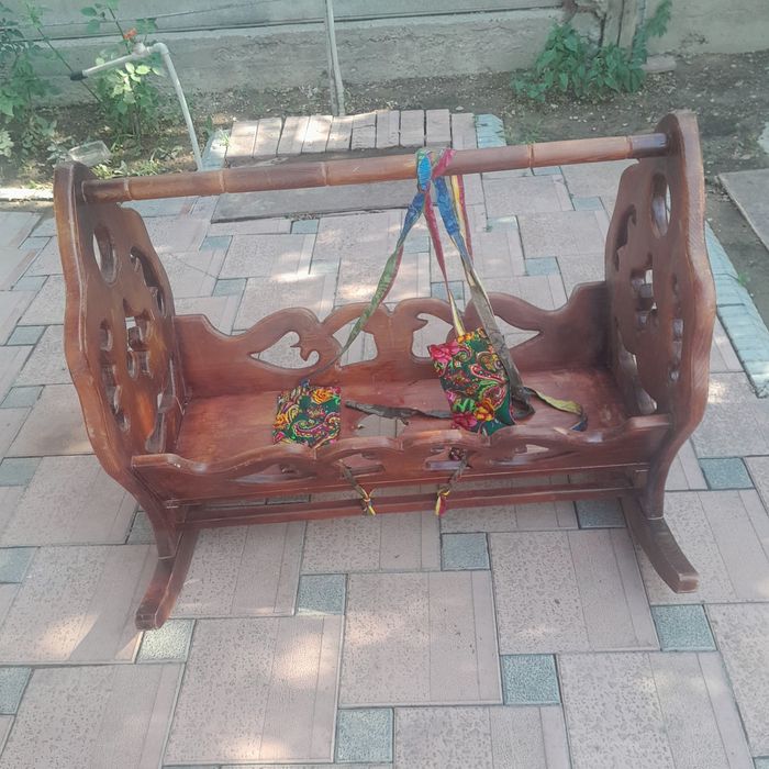 Бесік сатылады . Жаңа қолданбаған.