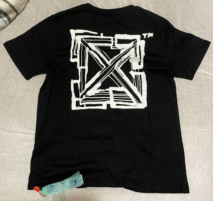 Vand Tricou Off White, nou cu eticheta, marimea XL potrivit pentru L