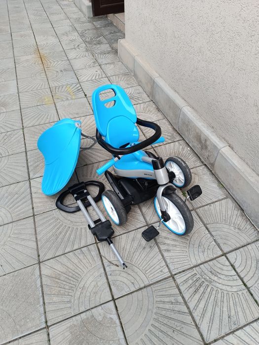 Сгъваема триколка с сенник на Chipolino BMW