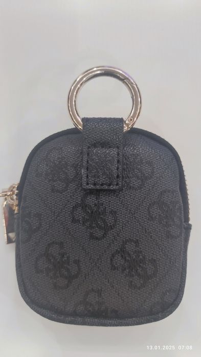 Guess портмоне за дамска чанта