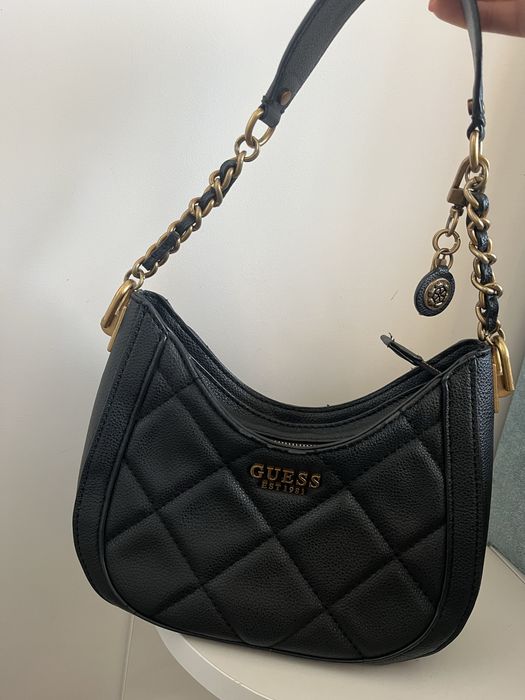 Черна чанта Guess